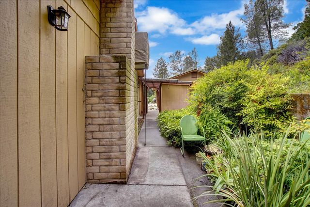 4141 Karl Dr, Diamond Springs, CA 95619