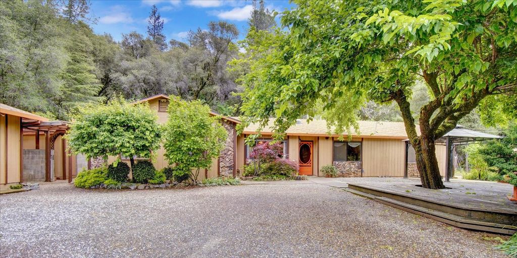4141 Karl Dr, Diamond Springs, CA 95619