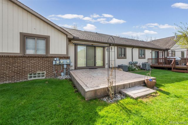 20557 Longwood Drive, Clinton Charter Township, MI 48038