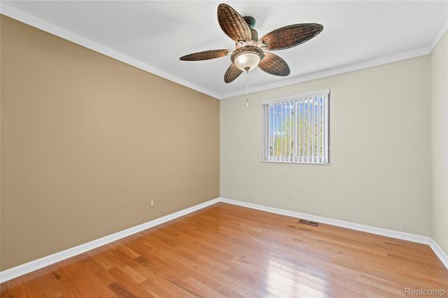 20557 Longwood Drive, Clinton Charter Township, MI 48038