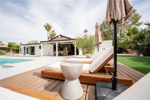 515 N Burton Way, Palm Springs, CA 92262
