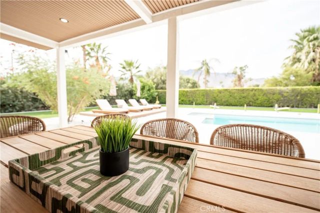 515 N Burton Way, Palm Springs, CA 92262