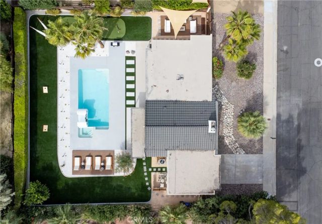 515 N Burton Way, Palm Springs, CA 92262