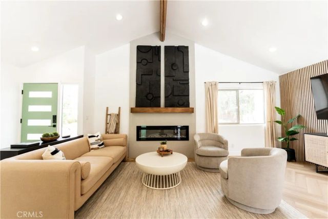 515 N Burton Way, Palm Springs, CA 92262