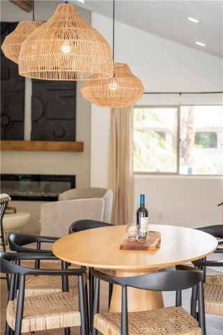 515 N Burton Way, Palm Springs, CA 92262