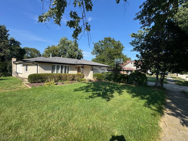 17W154 Terry Trail, Willowbrook, IL 60527