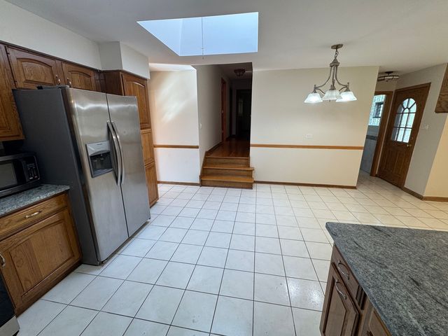 17W154 Terry Trail, Willowbrook, IL 60527