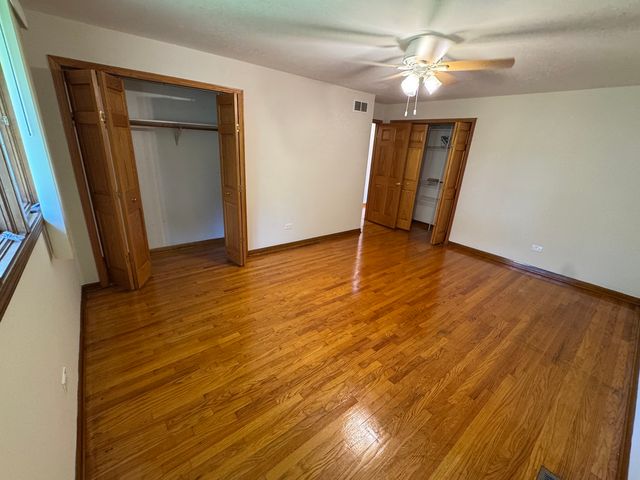 17W154 Terry Trail, Willowbrook, IL 60527