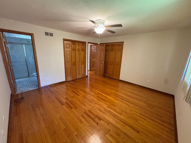 17W154 Terry Trail, Willowbrook, IL 60527