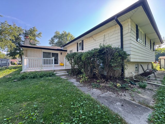 17W154 Terry Trail, Willowbrook, IL 60527