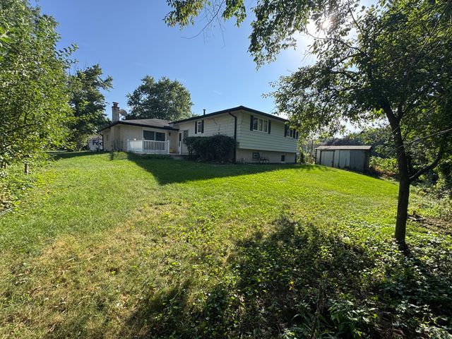 17W154 Terry Trail, Willowbrook, IL 60527