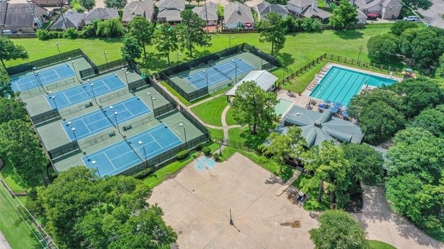 1906 Blue Water Bay Drive, Katy, TX 77494