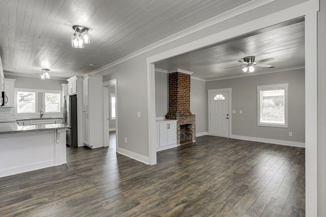 4615 S Lee Street, Buford, GA 30518