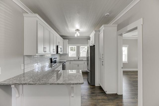 4615 S Lee Street, Buford, GA 30518