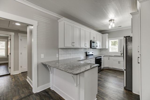 4615 S Lee Street, Buford, GA 30518