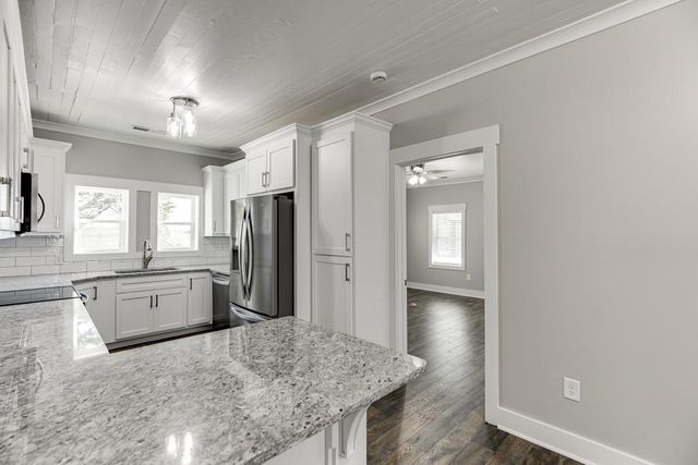 4615 S Lee Street, Buford, GA 30518
