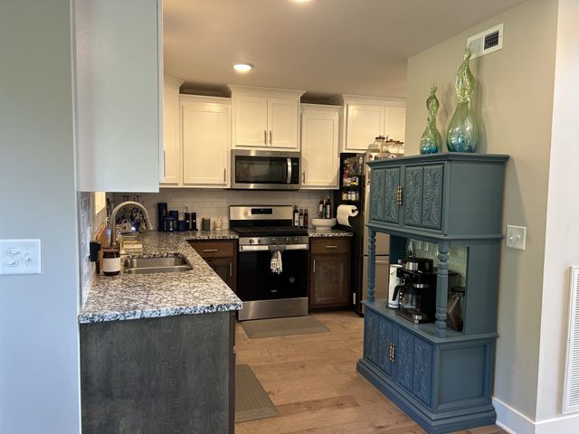 369 Frontier Dr, Clarksville, TN 37043