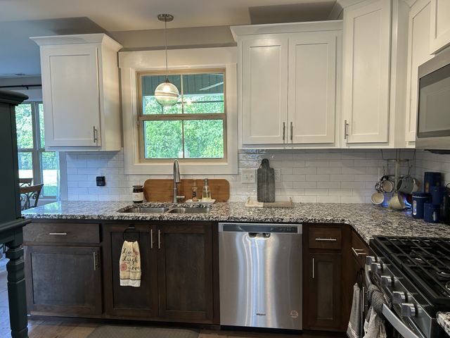 369 Frontier Dr, Clarksville, TN 37043