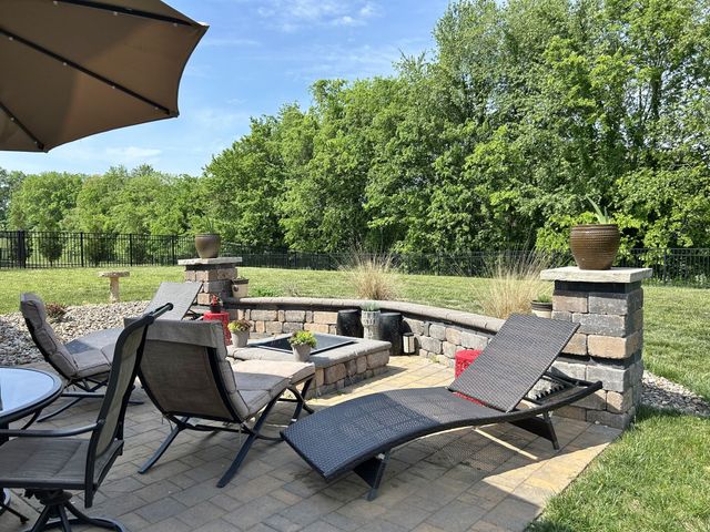 369 Frontier Dr, Clarksville, TN 37043