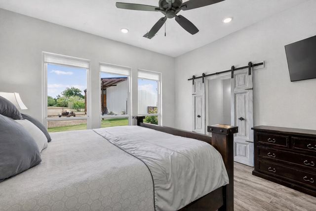 1096 Timber Hills Drive, Weatherford, TX 76087