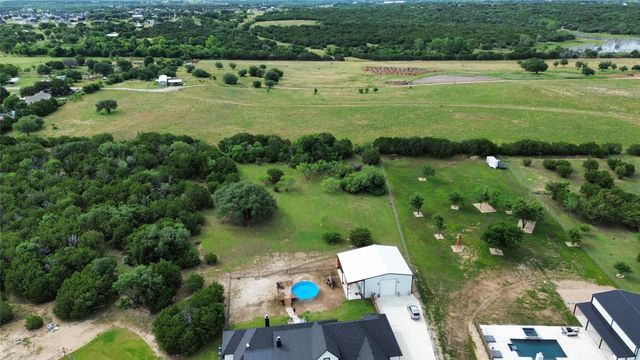 1096 Timber Hills Drive, Weatherford, TX 76087