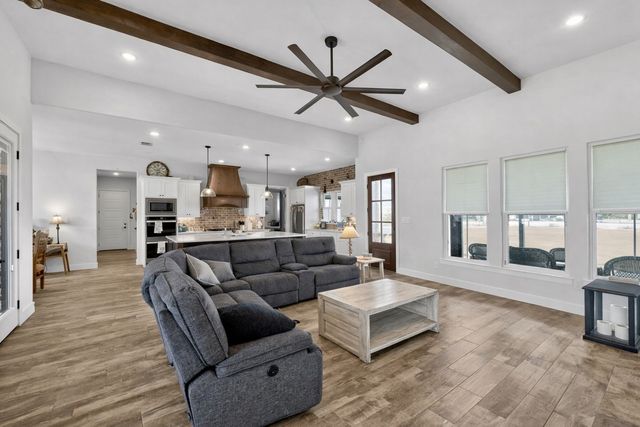 1096 Timber Hills Drive, Weatherford, TX 76087