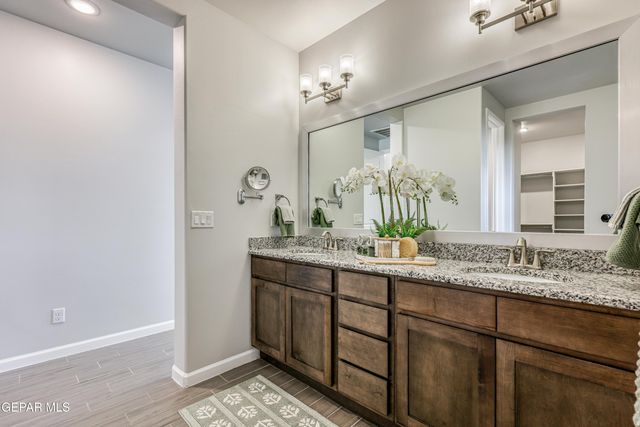 1820 WAR PATH Drive, El Paso, TX 79911