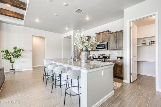 1820 WAR PATH Drive, El Paso, TX 79911