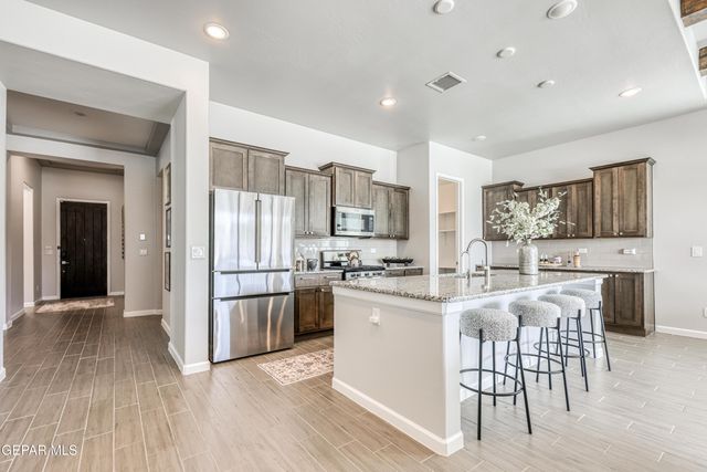 1820 WAR PATH Drive, El Paso, TX 79911