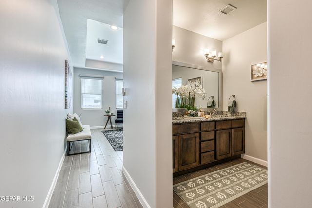 1820 WAR PATH Drive, El Paso, TX 79911