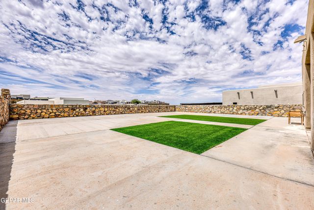 1820 WAR PATH Drive, El Paso, TX 79911
