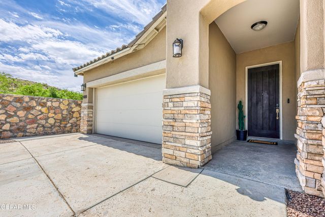 1820 WAR PATH Drive, El Paso, TX 79911