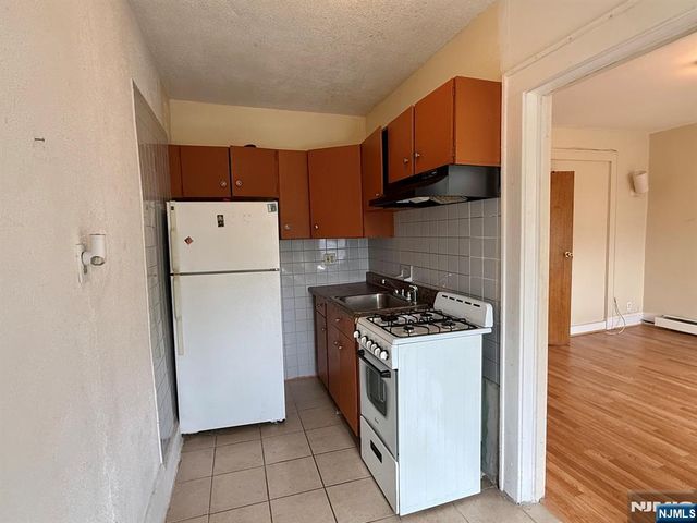165-167 Davis Avenue 167-APT2, Kearny, NJ 07032