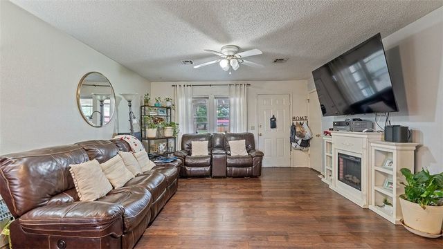 780-786 SE 1st Street, Gentry, AR 72736