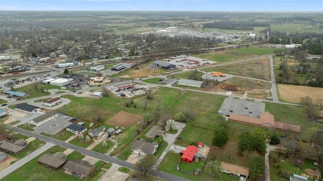 780-786 SE 1st Street, Gentry, AR 72736