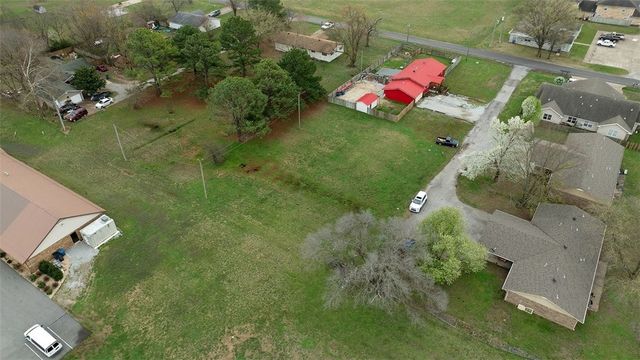 780-786 SE 1st Street, Gentry, AR 72736