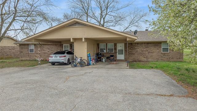 780-786 SE 1st Street, Gentry, AR 72736