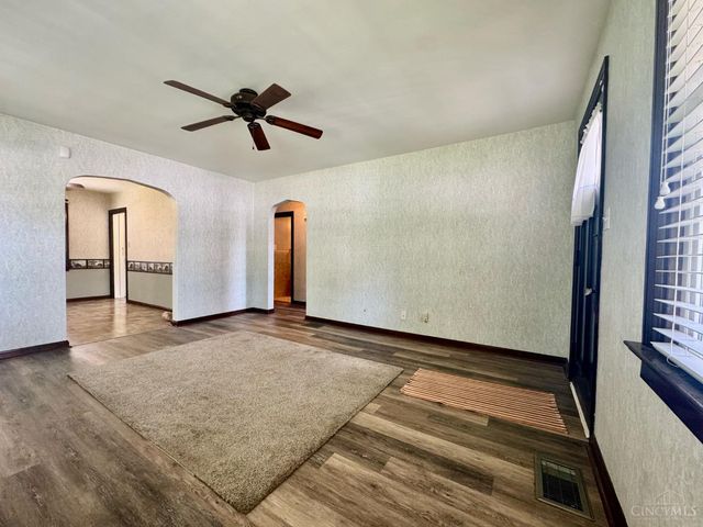 1649 Lionel Avenue, Cincinnati, OH 45214
