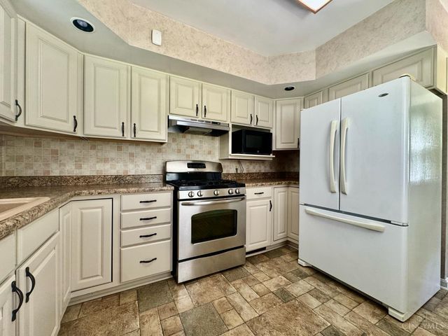 1649 Lionel Avenue, Cincinnati, OH 45214