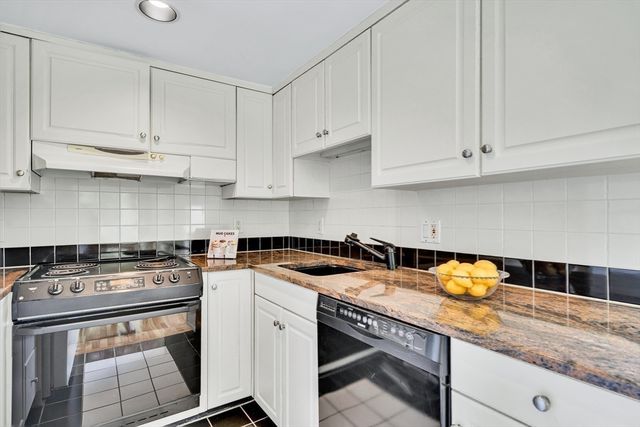 231 Coolidge Ave 410, Watertown, MA 02472