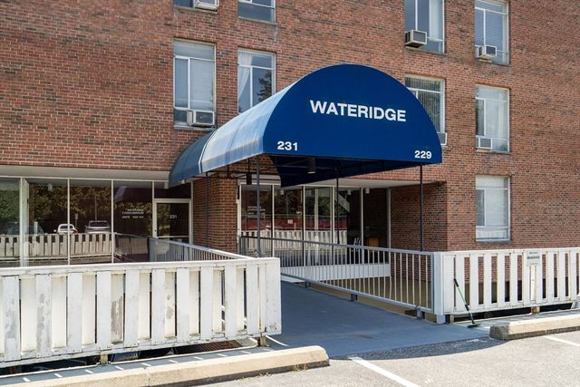 231 Coolidge Ave 410, Watertown, MA 02472