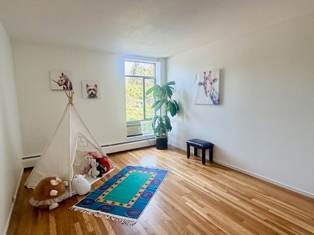 231 Coolidge Ave 410, Watertown, MA 02472