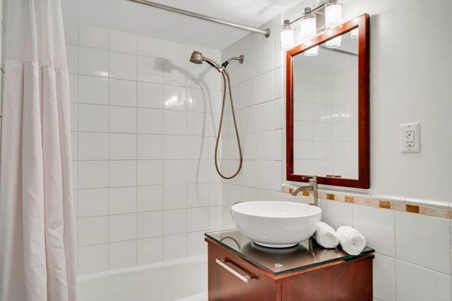 231 Coolidge Ave 410, Watertown, MA 02472