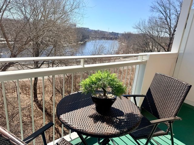 231 Coolidge Ave 410, Watertown, MA 02472