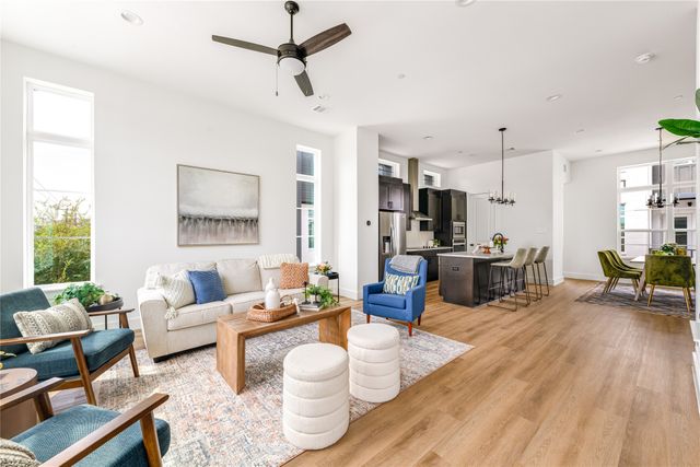 13325 Bee Street 302, Farmers Branch, TX 75234