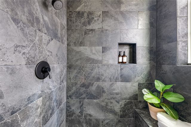 13325 Bee Street 302, Farmers Branch, TX 75234