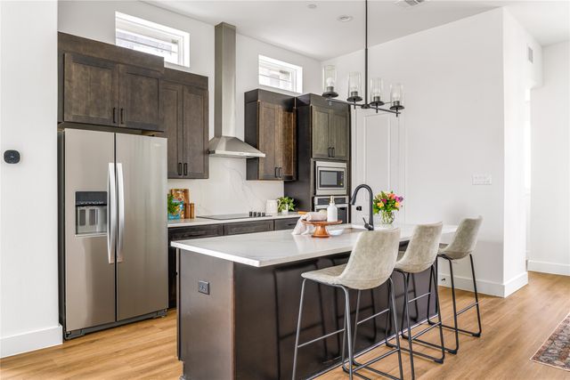 13325 Bee Street 302, Farmers Branch, TX 75234