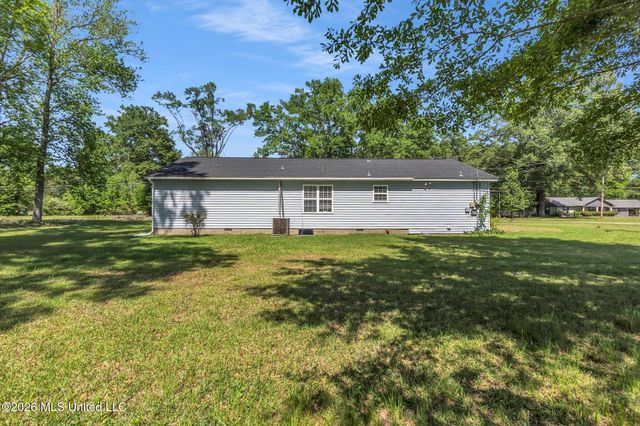 321 Panola Avenue, Batesville, MS 38606