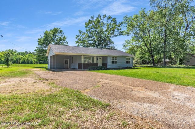 321 Panola Avenue, Batesville, MS 38606