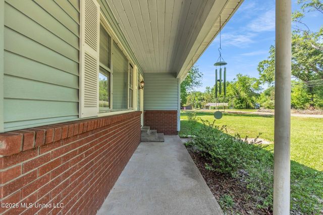 321 Panola Avenue, Batesville, MS 38606
